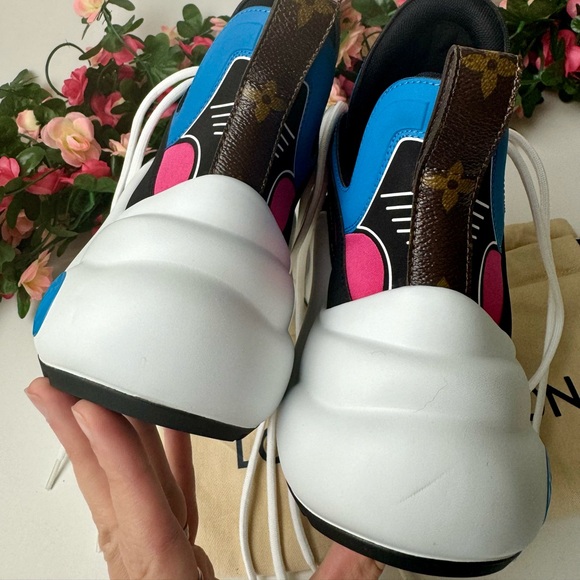 💗💙🤍Louis Vuitton Archlight Sneaker Size 38/ US 8💗💙🤍 - Picture 9 of 14